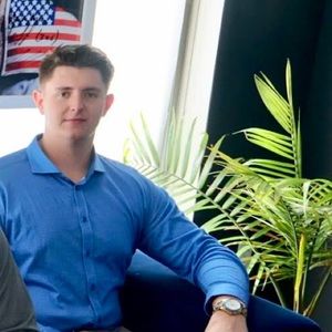 Meet your Posher, Carter